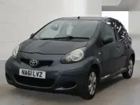 Begagnad Toyota Aygo 2011 Grå Halvkombi