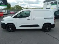 Używany Citroën Berlingo 100 KM (73 kW) 2022 Biały Minivan