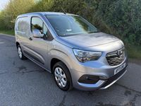 Usado Vauxhall Combo 100 CV (73 kW) 2021 Gris Monovolumen