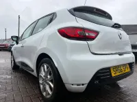 Used Renault Clio Dynamique 75 HP (55 kW) 2016 White Hatchback
