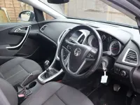 Begagnad Vauxhall Astra SRi 100 HK (73 kW) 2014 Grå Halvkombi