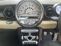 Begagnad Mini Cooper S Cabriolet 2009 Svart Cab