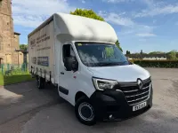 Käytetty Renault Master Komfort 145 HP (106 kW) 2021 Valkoinen Tila-auto