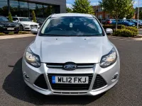 Used Ford Focus Zetec 125 HP (91 kW) 2012 Silver Hatchback