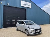 Used Hyundai i10 SE 67 HP (49 kW) 2022 Silver Hatchback