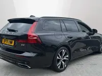 Second-hand Volvo V60 R-Design 163 CP (119 kW) 2022 Negru Break