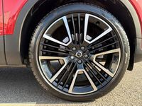 Usado Volvo XC40 Ultra 161 CV (118 kW) 2025 Rojo SUV