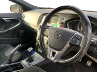 Begagnad Volvo V40 R-Design 2016 Röd Halvkombi