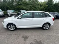 Used Skoda Rapid SE 2015 White Hatchback