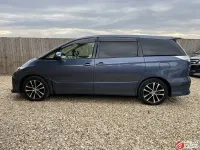 Begagnad Toyota Estima 170 HK (125 kW) 2013 Blå Minibuss