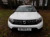 Begagnad Dacia Duster Essentiel 100 HK (73 kW) 2021 Vit SUV
