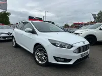 Used Ford Focus Zetec 2017 White Hatchback