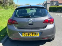 Begagnad Vauxhall Astra SRi 2011 Grå Halvkombi