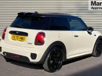 Begagnad Mini Cooper Comfort 136 HK (100 kW) 2020 Vit Halvkombi