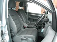 used VW Touran SE TDI BLUEMOTION TECHNOLOGY 5-Door MPV 2012