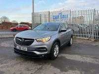 Begagnad Vauxhall Grandland X 130 HK (95 kW) 2018 Grå SUV