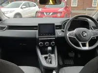 Used Renault Clio Iconic 140 HP (102 kW) 2022 Hatchback