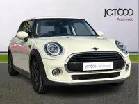 Used Mini Cooper Classic 134 HP (98 kW) 2019 White Hatchback