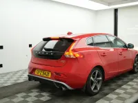 Used Volvo V40 R-Design 115 HP (84 kW) 2013 Red Hatchback