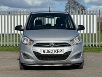 Used Hyundai i10 Classic 85 HP (62 kW) 2012 Silver Hatchback