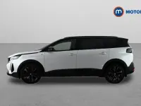 Usado Peugeot 5008 Premium 181 HP (133 kW) 2022 SUV