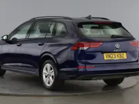 Used VW Golf VIII Life 110 HP (80 kW) 2023 Blue Estate