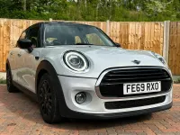 Używany Mini Cooper Classic 2019 Srebrny Hatchback