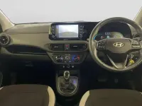 Used Hyundai i10 Advanced 67 HP (49 kW) 2024 Green Hatchback
