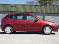 Usado Ford Focus Ghia 2002 Vermelho Citadino