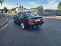Used BMW 318 Exclusive 2011 Black Sedan