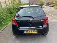 Usado Toyota Yaris 87 HP (63 kW) 2008 Preto Citadino
