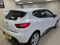 Used Renault Clio Dynamique 90 HP (66 kW) 2013 Multicolour Hatchback