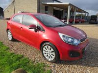 Used Kia Rio 74 HP (54 kW) 2013 Red Hatchback