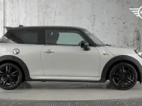 Usado Mini Cooper S Hatch 189 HP (139 kW) 2018 Prateado Citadino