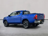 Usado Toyota HiLux 204 HP (150 kW) 2024 Azul Pickup