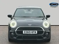 Usado Mini Cooper Hatch 136 HP (100 kW) 2020 Azul Citadino