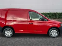 Ny VW Caddy Business 102 HK (75 kW) 2025 Röd Minibuss