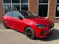 Begagnad Vauxhall Corsa-e Elite 100 kW (136 HK) 2021 Röd Halvkombi