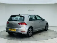 Used VW Golf VII SE 130 HP (95 kW) 2018 Silver Hatchback