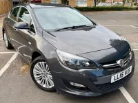 Used Vauxhall Astra Excite 100 HP (73 kW) 2015 Grey Hatchback