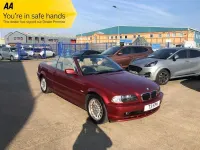 Begagnad BMW 320 2000 Röd Cab