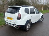 Used Dacia Duster Lauréate 110 HP (80 kW) 2015 White SUV