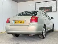 Used Toyota Avensis T3 129 HP (94 kW) 2005 Silver Hatchback