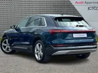 Usado Audi e-tron Advanced 230 kW (313 CV) 2021 Azul SUV