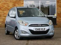 Usado Hyundai i10 Style 86 HP (63 kW) 2011 Prateado Citadino