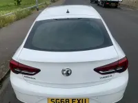 Used Vauxhall Insignia SRi 170 HP (125 kW) 2018 White Hatchback