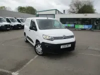 Used Citroën Berlingo 100 HP (73 kW) 2021 White MPV