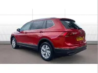 Used VW Tiguan Allspace Life 150 HP (110 kW) 2023 Red SUV