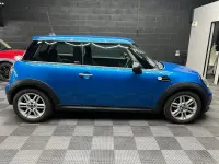 Usado Mini Cooper Hatch 122 CV (89 kW) 2011 Azul Utilitario
