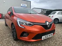 Used Renault Clio Iconic 2020 Orange Hatchback